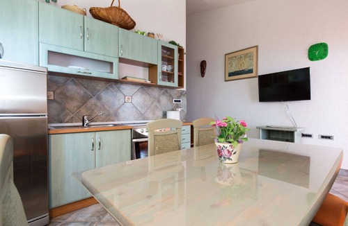 Senj Apartment | Beautiful apartment for 4 guests with A/C, WIFI, TV, terrace and pets allowed