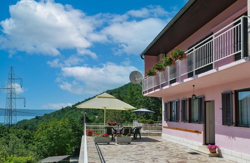 Sucici Apartment | Beautiful apartment for 4 guests with A/C, WIFI, TV and terrace