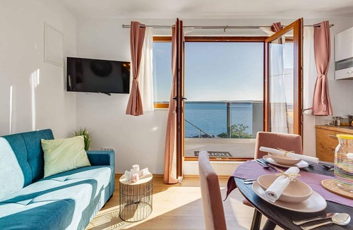 Baric Draga Apartment | Beautiful apartment in Baric Draga with WiFi