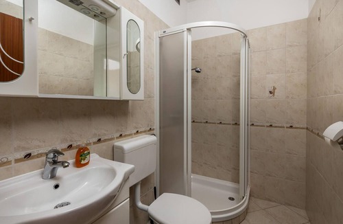 Banjol Apartment | Beautiful apartment in Banjol with WiFi