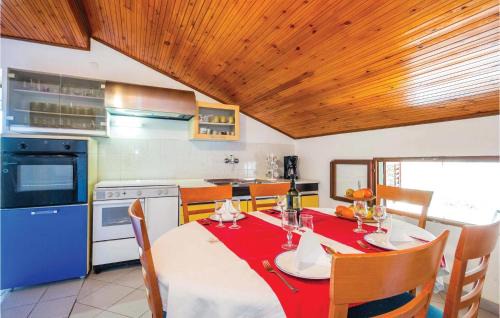 Cesarica Apartment | Beautiful Apartment In Cesarica With Wifi