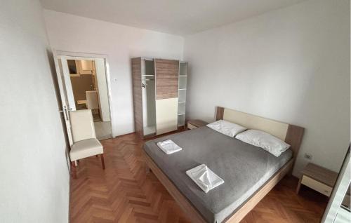 Karlobag Apartment | Beautiful Apartment In Karlobag With Wifi