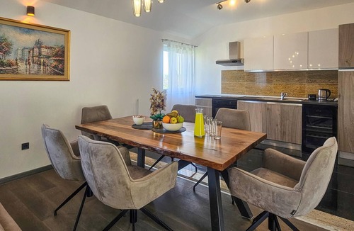 Kucice Apartment | Beautiful apartment in Kucice with WiFi