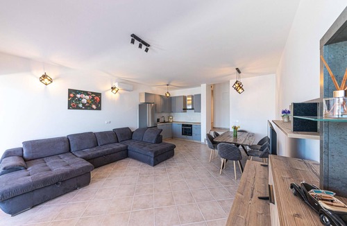 Marina Apartment | Beautiful apartment in Marina