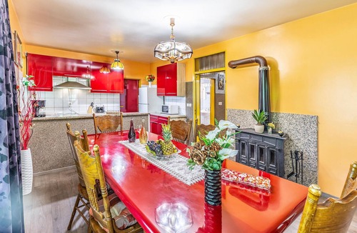 Liznjan Apartment | Beautiful apartment in Pula with outdoor swimming pool
