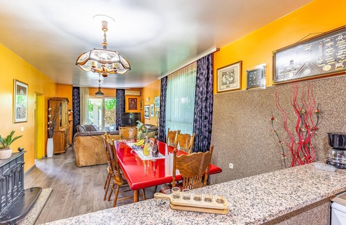 Liznjan Apartment | Beautiful apartment in Pula with outdoor swimming pool
