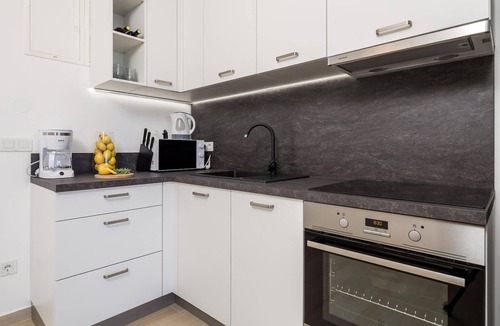 Simuni Apartment | Beautiful apartment in Simuni with WiFi
