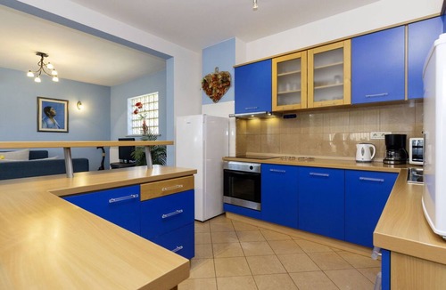 Topid Apartment | Beautiful apartment with private pool, A/C, WIFI, TV, terrace, pets allowed and panoramic view