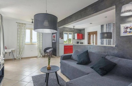 Brovinje House | Beautiful home in Koromacno-Brovinje