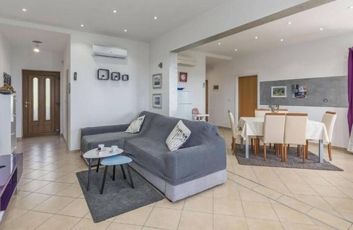 Brovinje House | Beautiful home in Koromacno-Brovinje