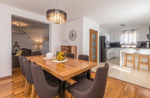 Biograd na Moru House | Beautiful home in Biograd na Moru with sauna