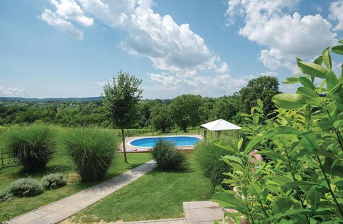 Jalzabet House | Beautiful Home In Varazdinske Toplice