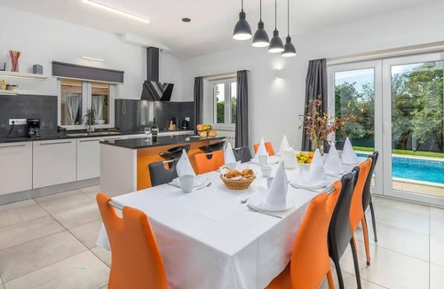Brecevici House | Beautiful home in Brecevici