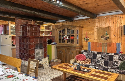 Kriz House | Beautiful home in Bunjani with WiFi
