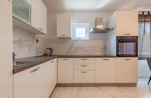 Gracac House | Beautiful home in Gracac