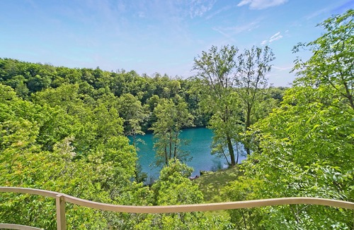 Duga Resa House | Beautiful home in Donji Zvecaj with WiFi