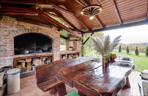 Kraljevec Sesvetski House | Beautiful Home In Hrascina With Sauna
