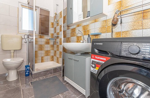 Sibenik House | Beautiful home in Konjevrate