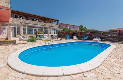 Sibenik House | Beautiful home in Konjevrate
