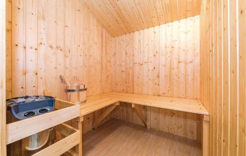 Cavoglave House | Beautiful Home In Mirlovic Polje With Sauna