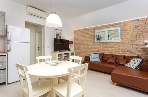 Njivice House | Beautiful home in Njivice