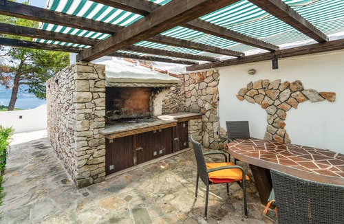 Novo Selo House | Beautiful home in Novo Selo with house sea view