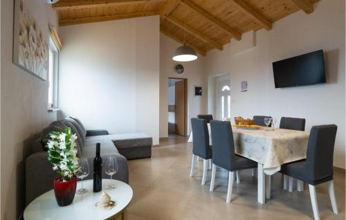 Orihi House | Beautiful Home In Orihi With Wifi