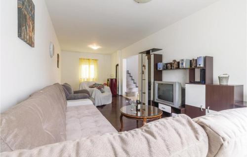 Skatari House | Beautiful Home In Pula