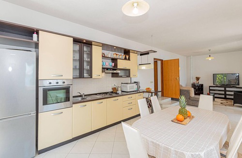 Sibenik House | Beautiful home in Sibenik with WiFi