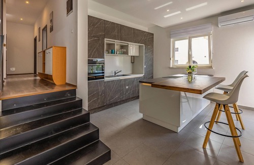 Sisan House | Beautiful home in Sisan