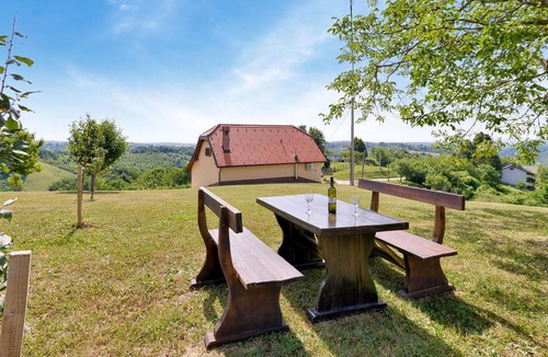 Jastrebarsko House | Beautiful home in Slavetic
