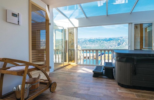 Vinjerac House | Beautiful home in Vinjerac with sauna