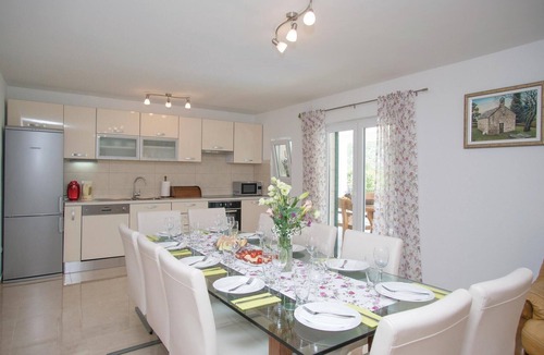 Rastovac House | Beautiful home in Zagvozd with sauna
