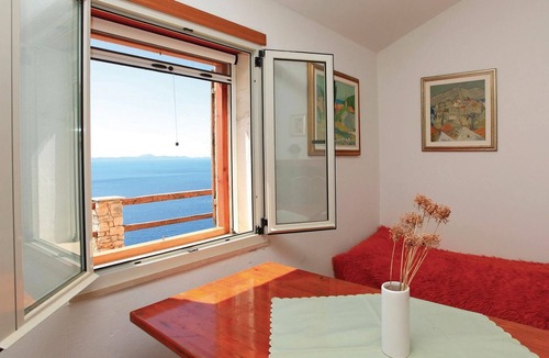 Zrnovo House | Beautiful home in Zrnovo with WiFi