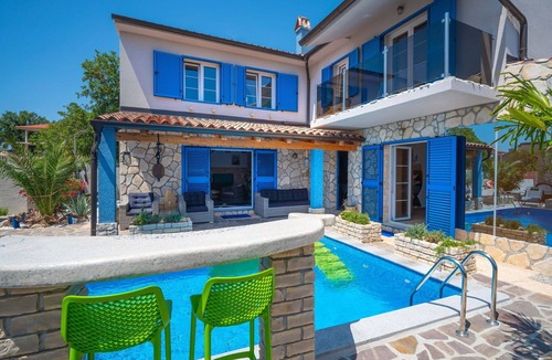 Novi Vinodolski Villa | Beautiful private villa for 8 guests with A/C, private pool, hot tub, WIFI, TV and terrace