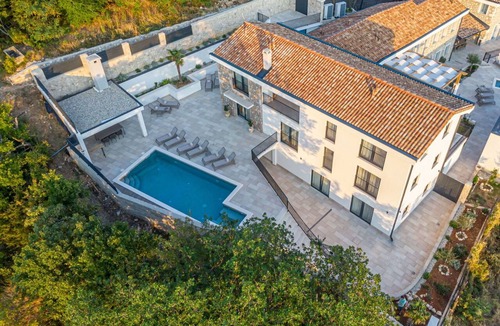 Bribir Villa | Beautiful private villa for 10 people with A/C, private pool, WIFI, hot tub, TV and terrace