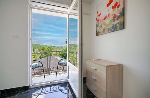 Duga Resa House | Beautiful private villa for 7 guests with WIFI, hot tub, TV, patio, pets allowed and panoramic v.