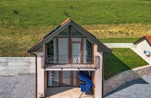 Kalnik House | Beautiful private villa for 6 guests with A/C, WIFI, pool, TV and terrace