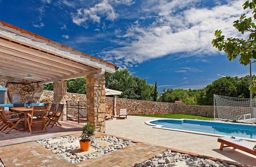 Stanisovi Villa | Beautiful private villa with private pool, WIFI, A/C, TV, terrace, pets allowed and parking
