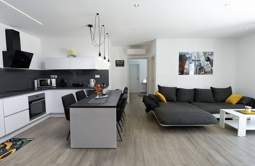 Stanisovi House | Beautiful private villa for 4 people with WIFI, A/C, private pool, TV and terrace