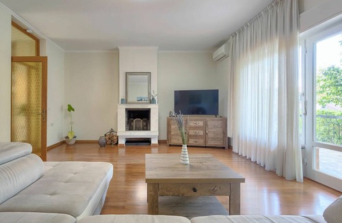 Murine House | Beautiful private villa for 14 guests with A/C, WIFI, private pool, TV and terrace