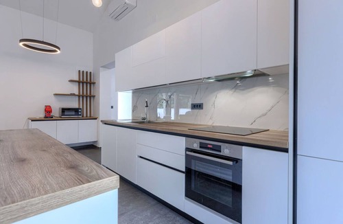 Babici House | Beautiful private villa for 8 guests with WIFI, A/C, private pool, TV and terrace