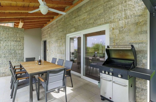 Babici House | Beautiful private villa for 8 guests with WIFI, A/C, private pool, TV and terrace