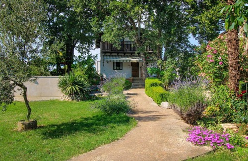 Kastelir-Labinci House | Beautiful private villa for 4 guests with A/C, private pool, WIFI, TV and terrace