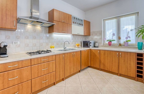 Melnica House | Beautiful private villa for 8 guests with WIFI, A/C, private pool, TV and terrace