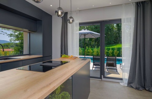 Sumber Villa | Beautiful private villa for 8 people with pool, A/C, WIFI, TV, terrace and pets allowed