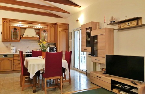Rudine House | Beautiful private villa for 10 people with A/C, WIFI, private pool, TV, terrace and pets allowed
