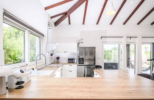 Sibenik House | Beautiful private villa with private pool, hot tub, A/C, WIFI, TV, terrace and pets allowed