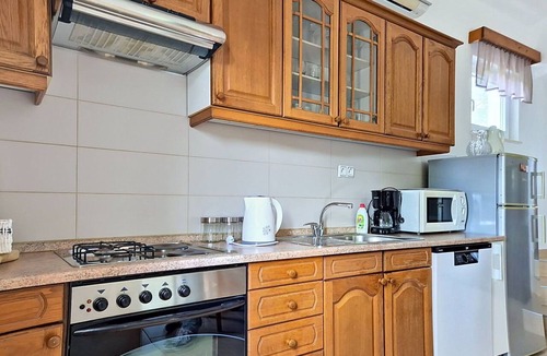 Oklaj House | Beautiful private villa for 2 guests with internet, hot tub, A/C, terrace and pets allowed