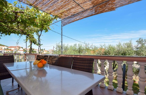 Kali House | Beautiful private villa for 10 guests with A/C, WIFI, TV, terrace and pets allowed